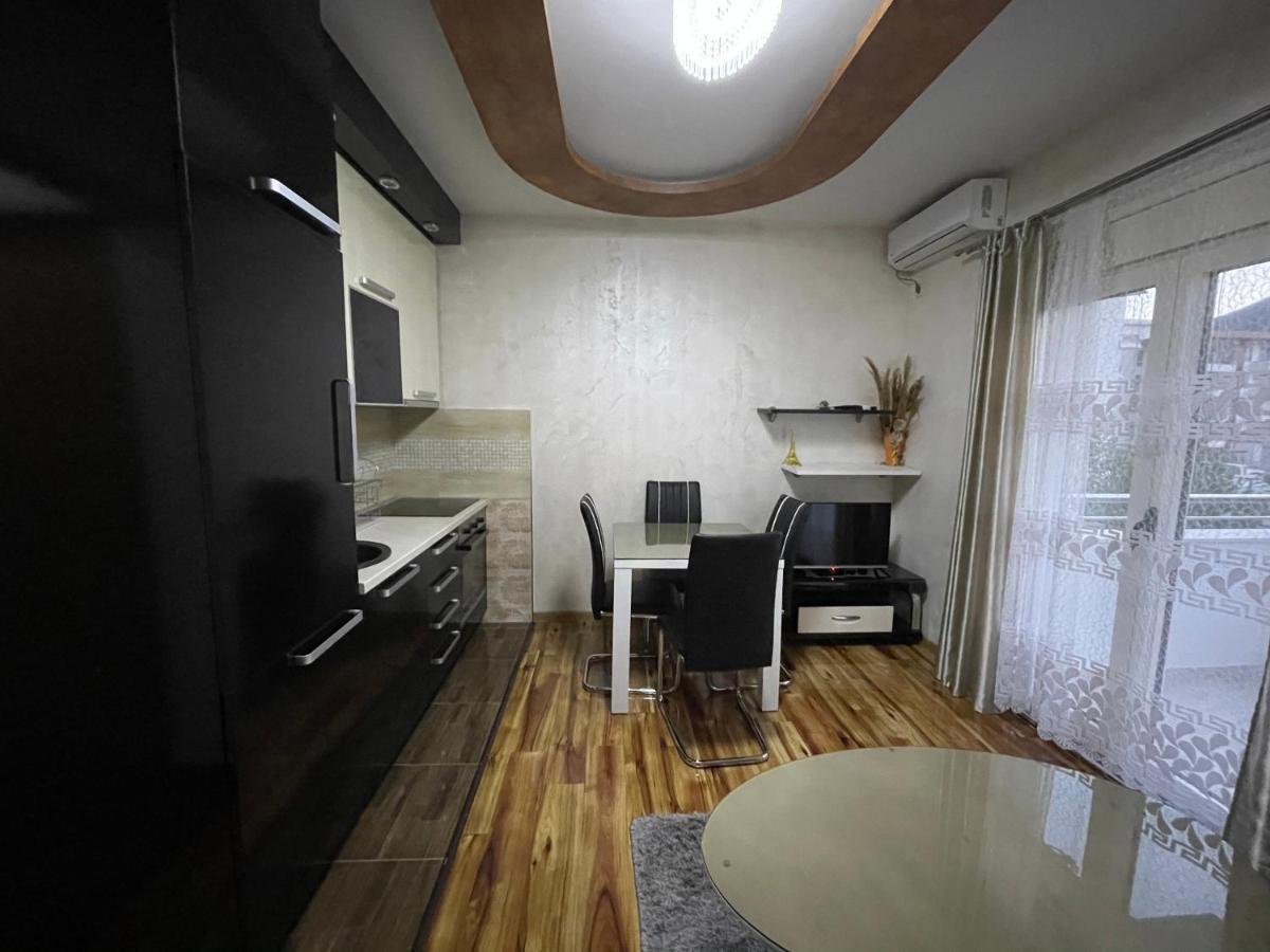 Apartments Zevs 1 بودفا المظهر الخارجي الصورة